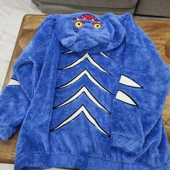 Her Universe KPop Demon Hunters sweatshirt with ears size 2x New - Picture 1 of 4